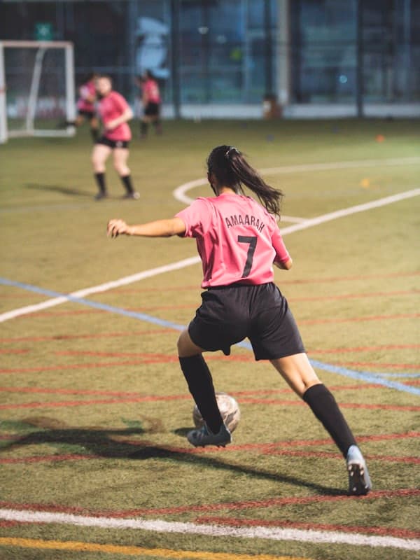 Player number 7 running with the ball